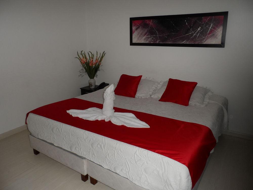 Hotel Casa Quinta Embajada Богота Екстериор снимка