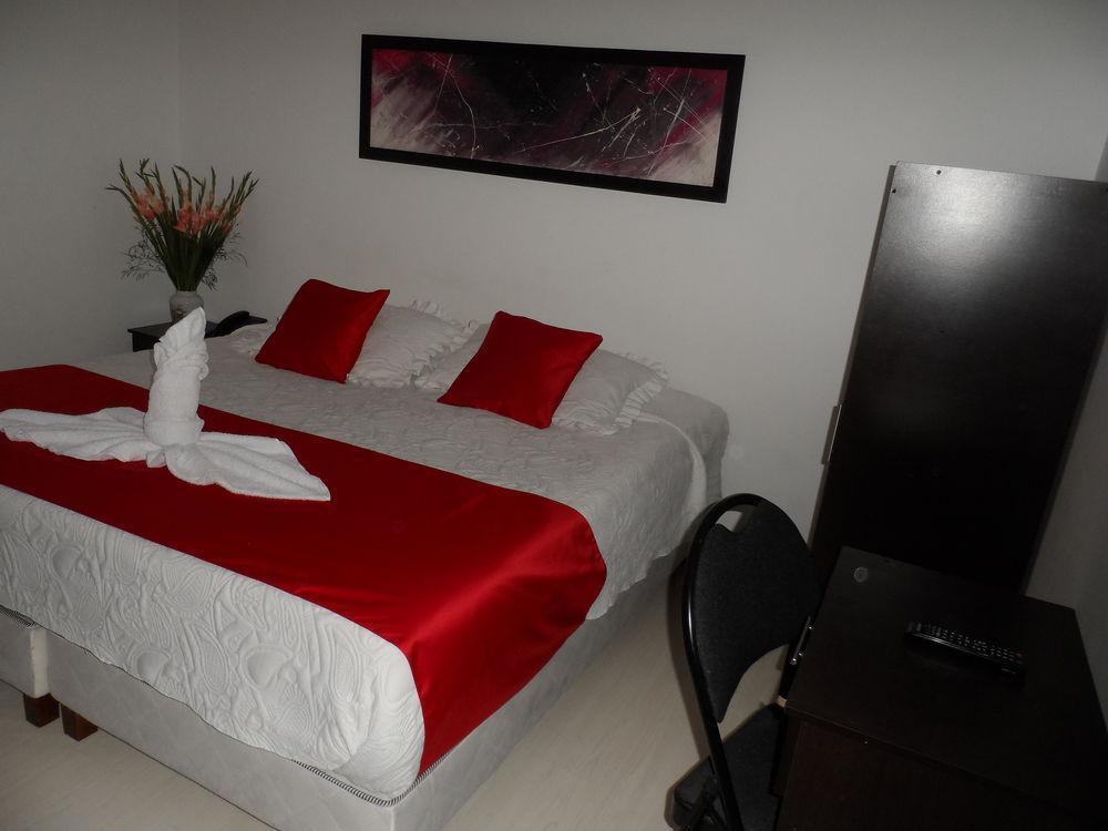 Hotel Casa Quinta Embajada Богота Екстериор снимка