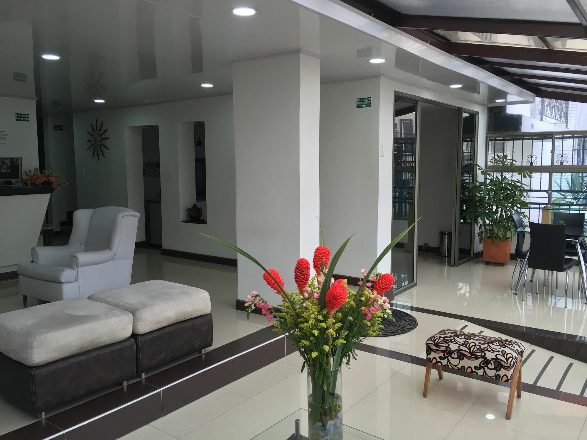 Hotel Casa Quinta Embajada Богота Екстериор снимка